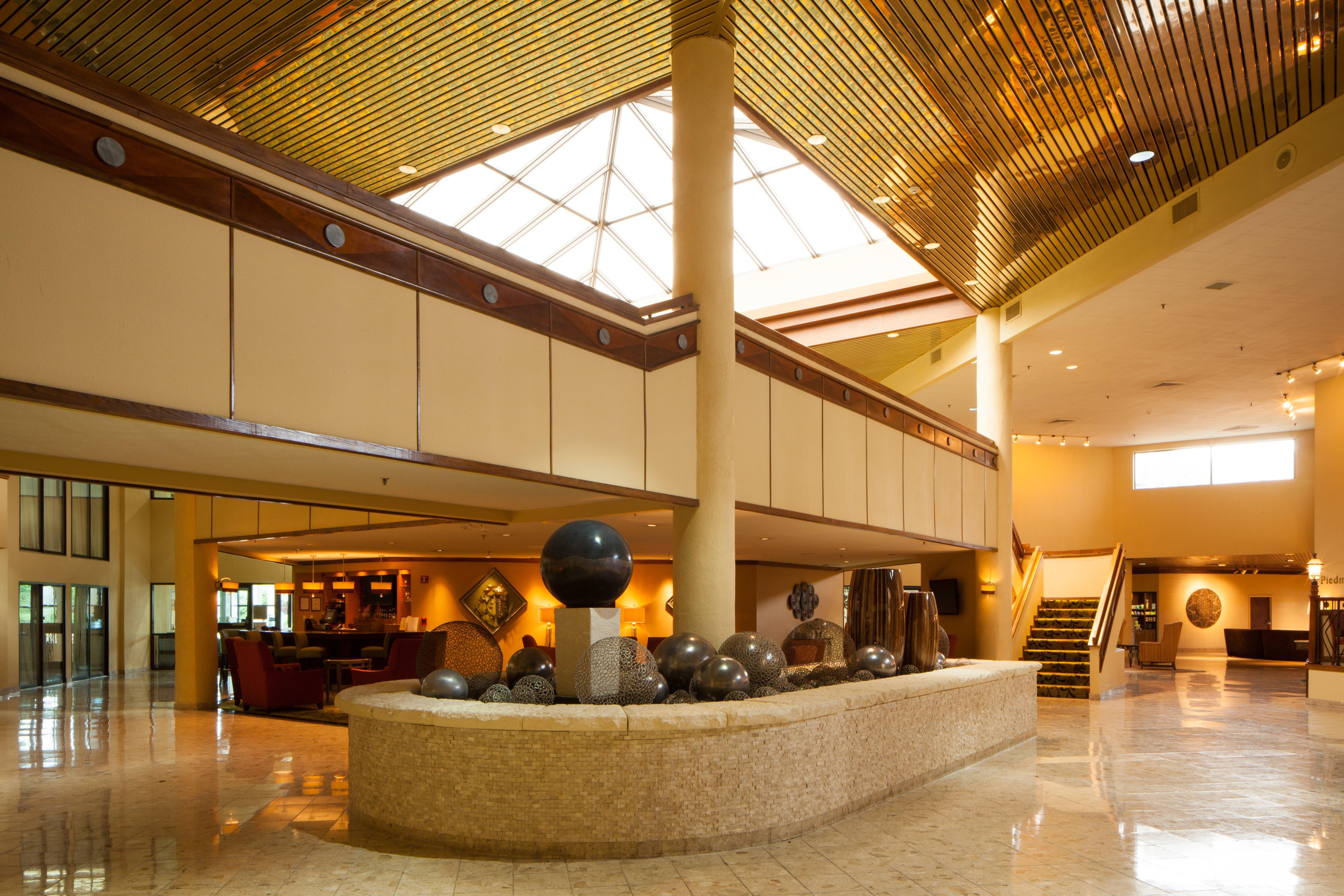 Crowne Plaza Hotel Hickory By Ihg Bagian luar foto