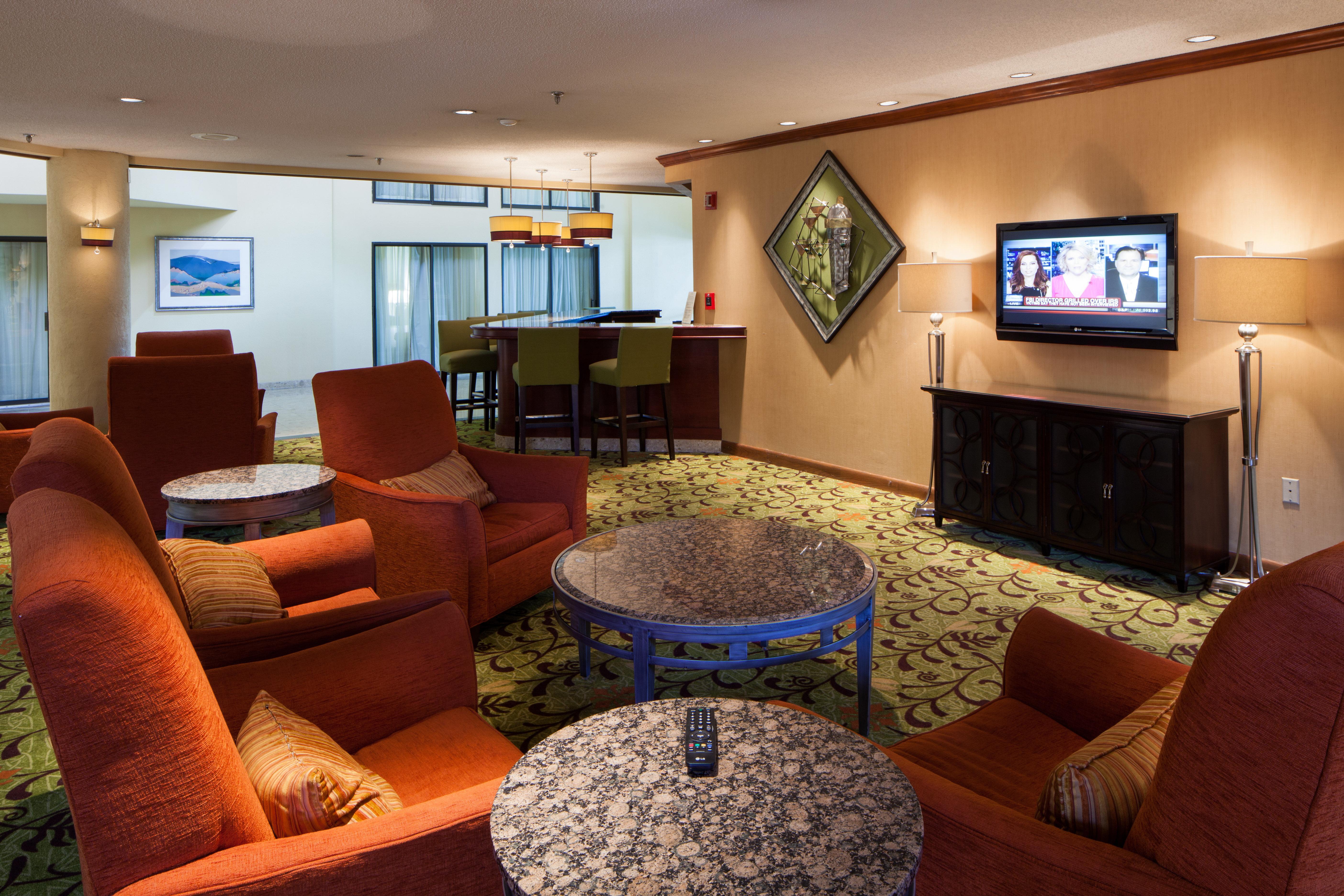Crowne Plaza Hotel Hickory By Ihg Bagian luar foto