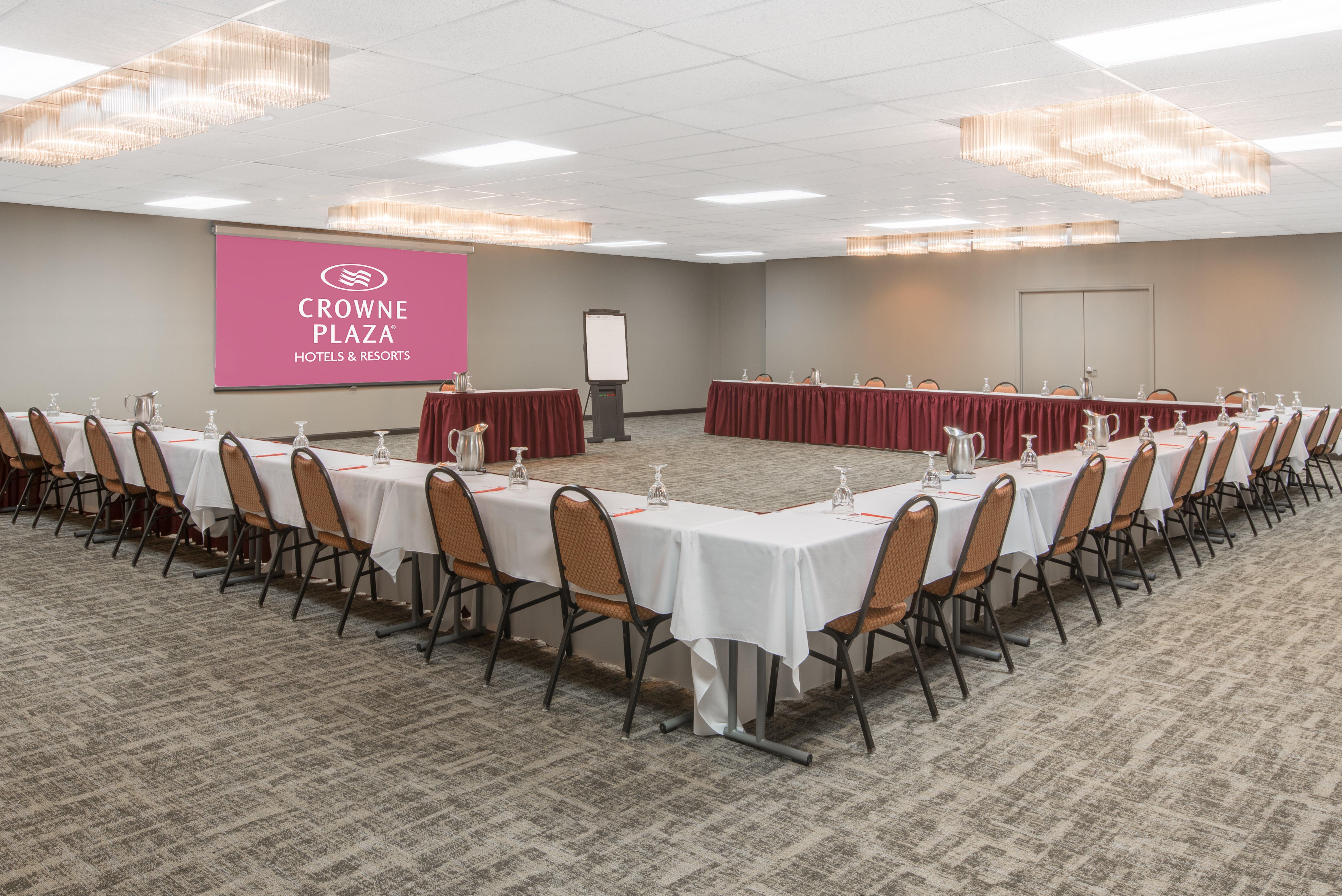 Crowne Plaza Hotel Hickory By Ihg Bagian luar foto