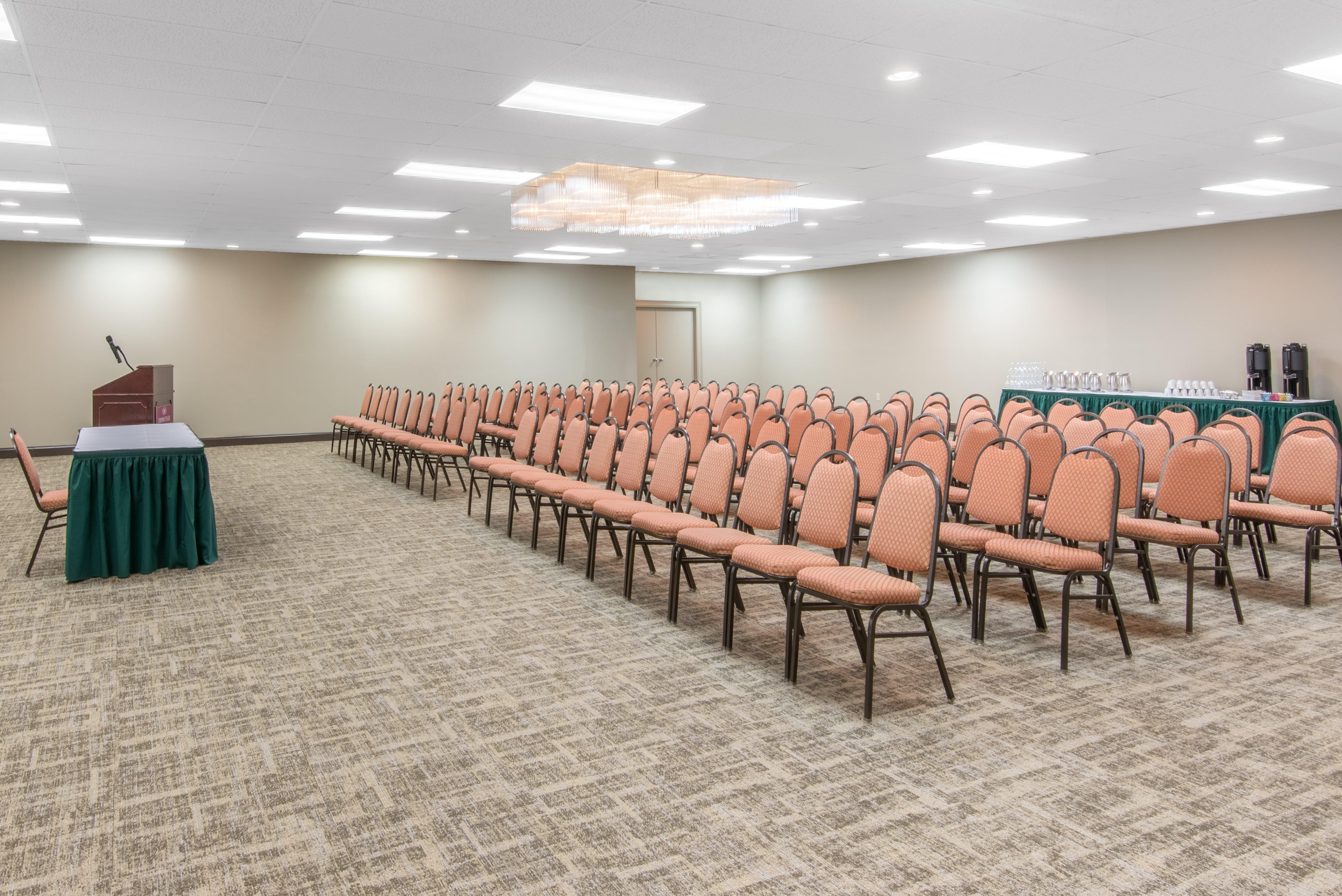 Crowne Plaza Hotel Hickory By Ihg Bagian luar foto