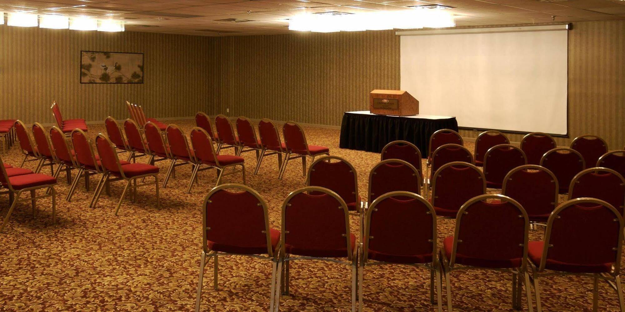 Crowne Plaza Hotel Hickory By Ihg Bagian luar foto